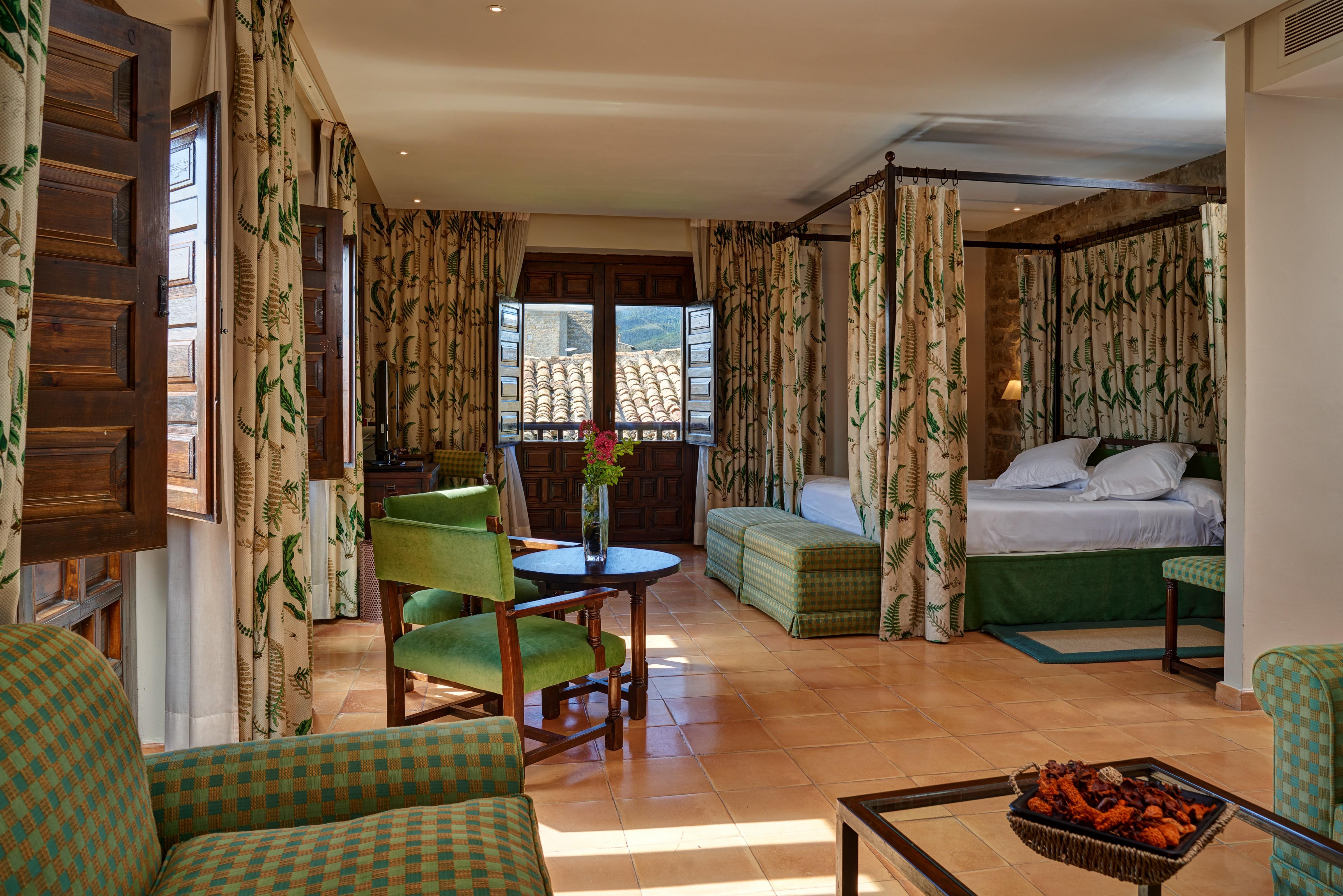 Parador De Sos Del Rey Catolico Luaran gambar