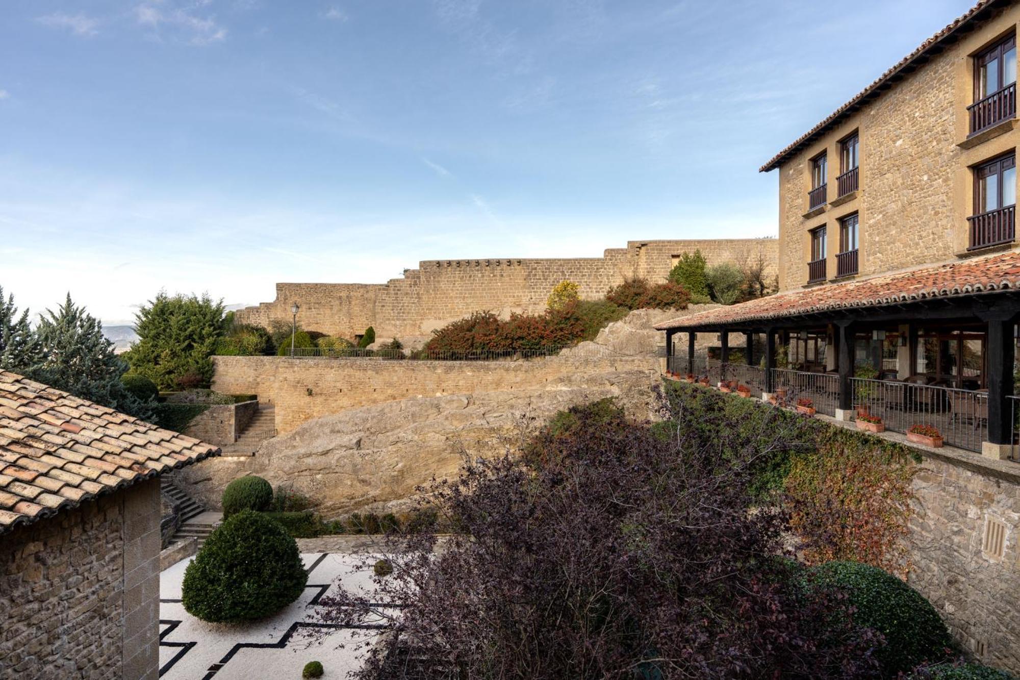 Parador De Sos Del Rey Catolico Luaran gambar