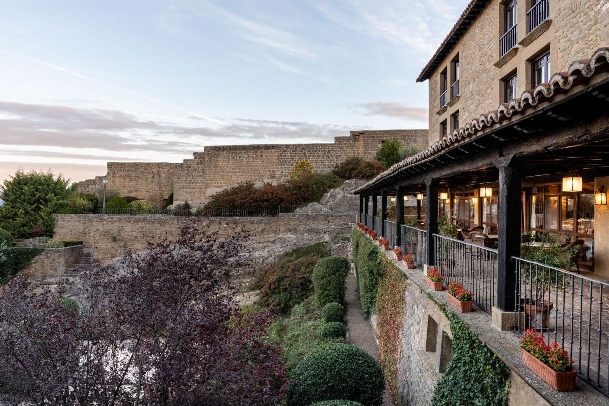 Parador De Sos Del Rey Catolico Luaran gambar