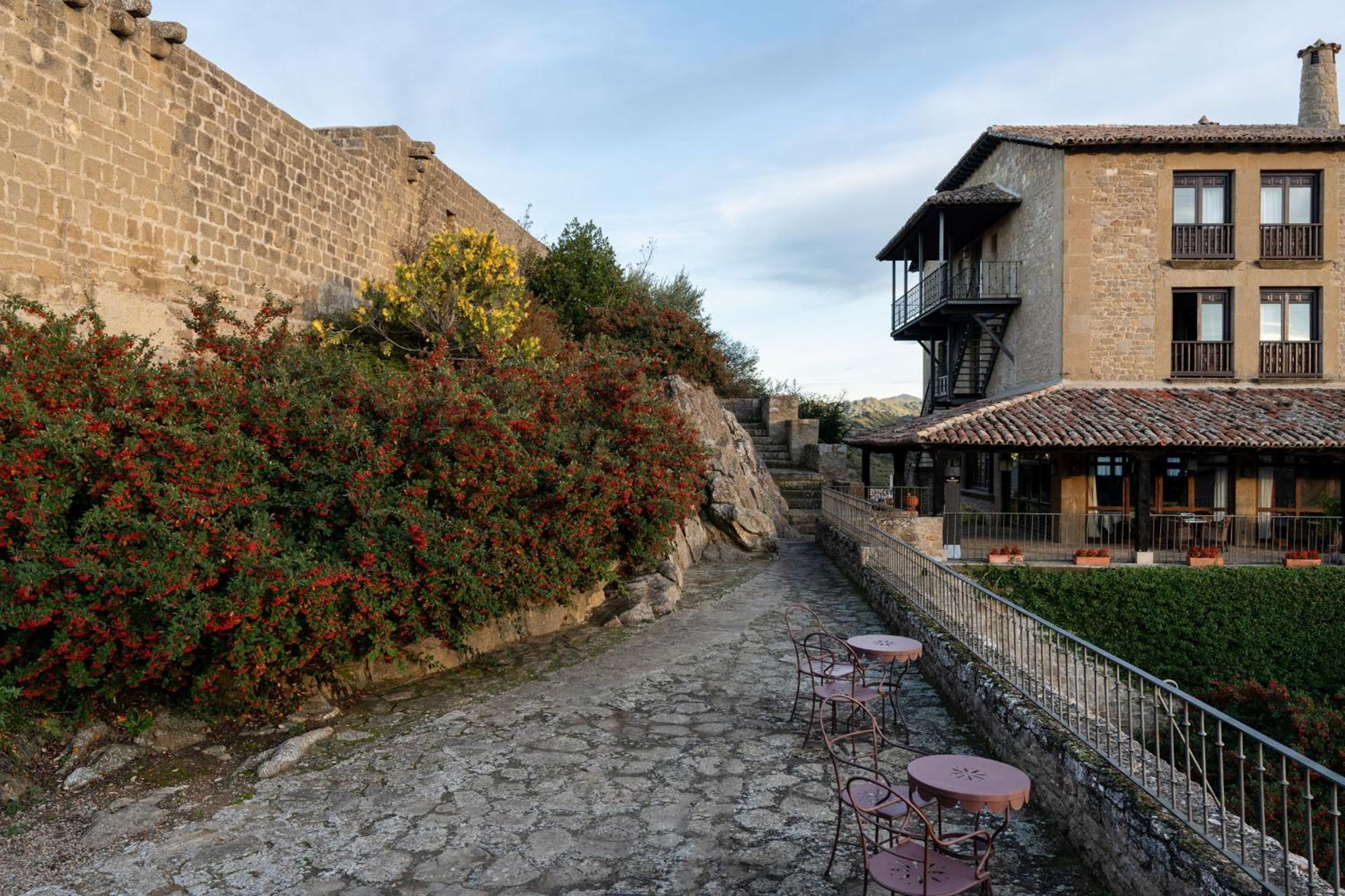 Parador De Sos Del Rey Catolico Luaran gambar