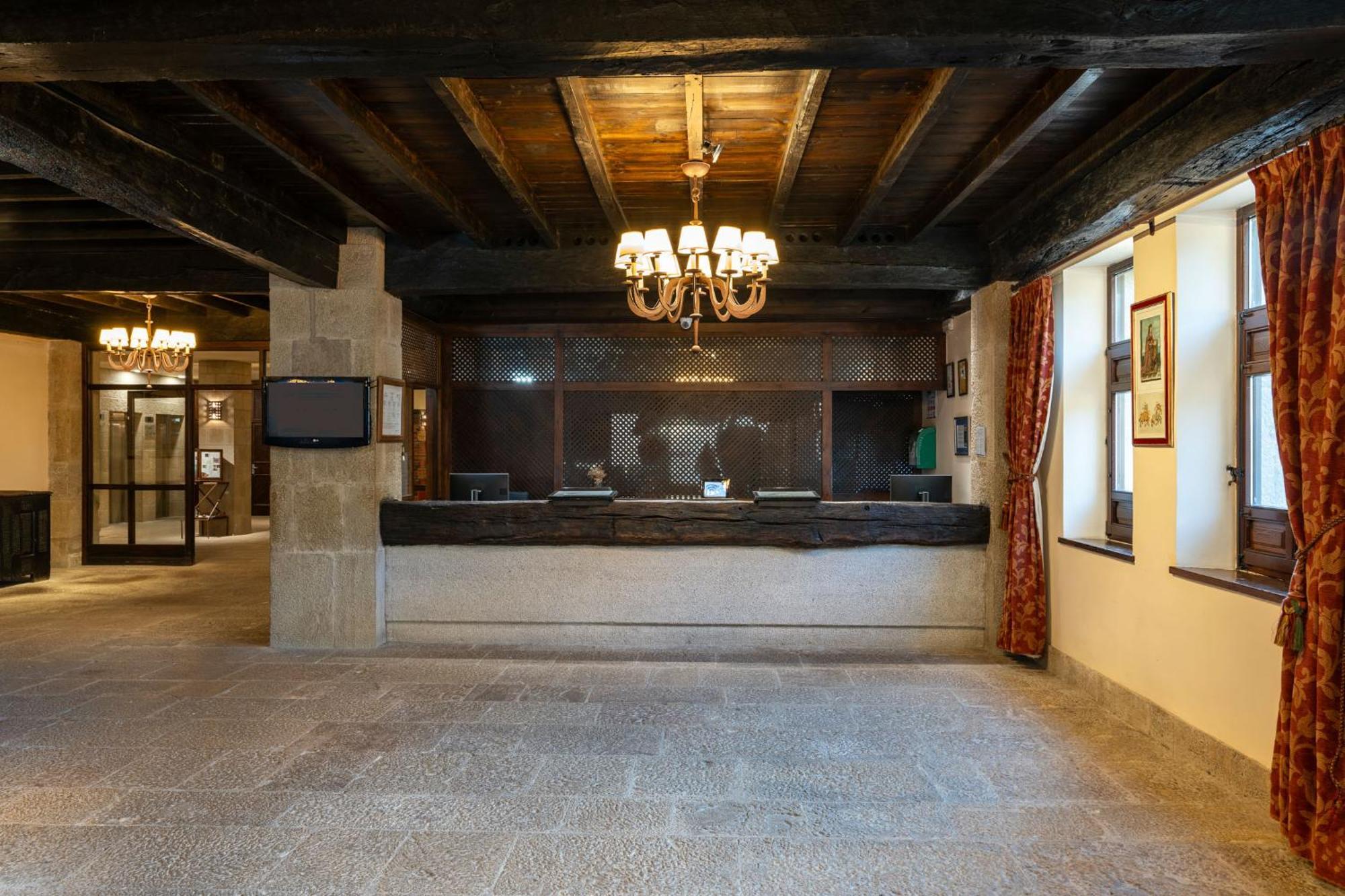 Parador De Sos Del Rey Catolico Luaran gambar