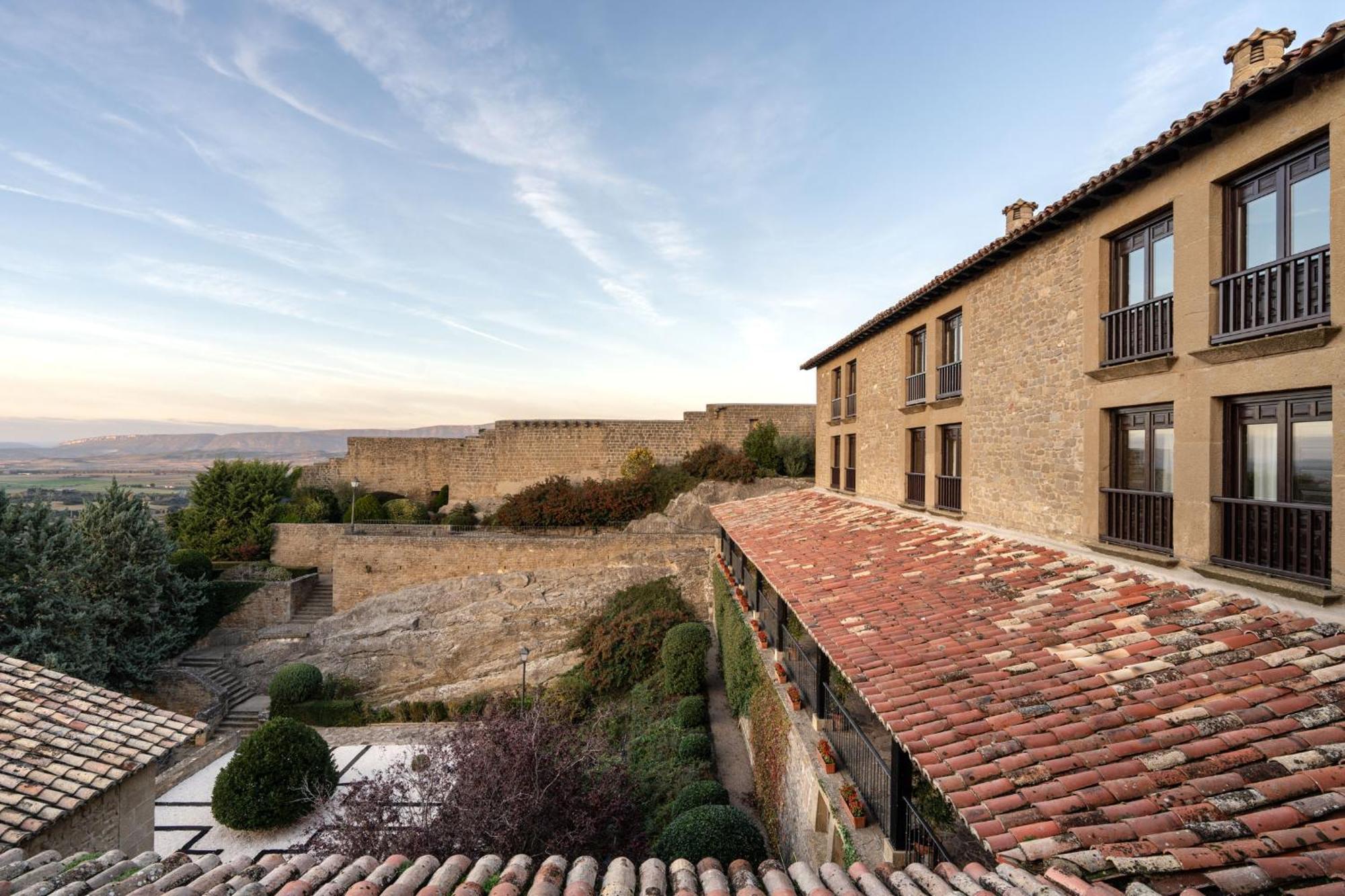 Parador De Sos Del Rey Catolico Luaran gambar