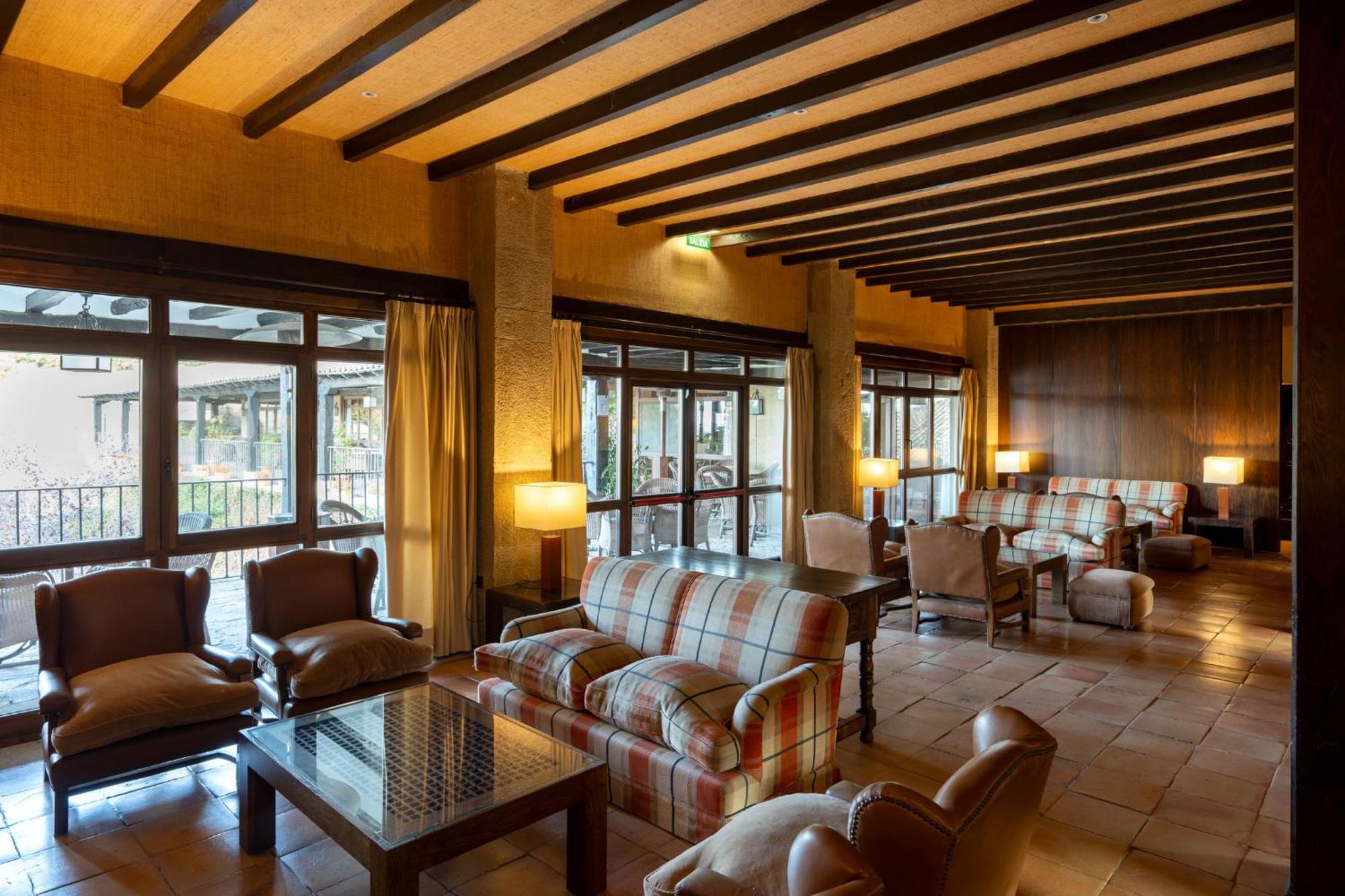 Parador De Sos Del Rey Catolico Luaran gambar