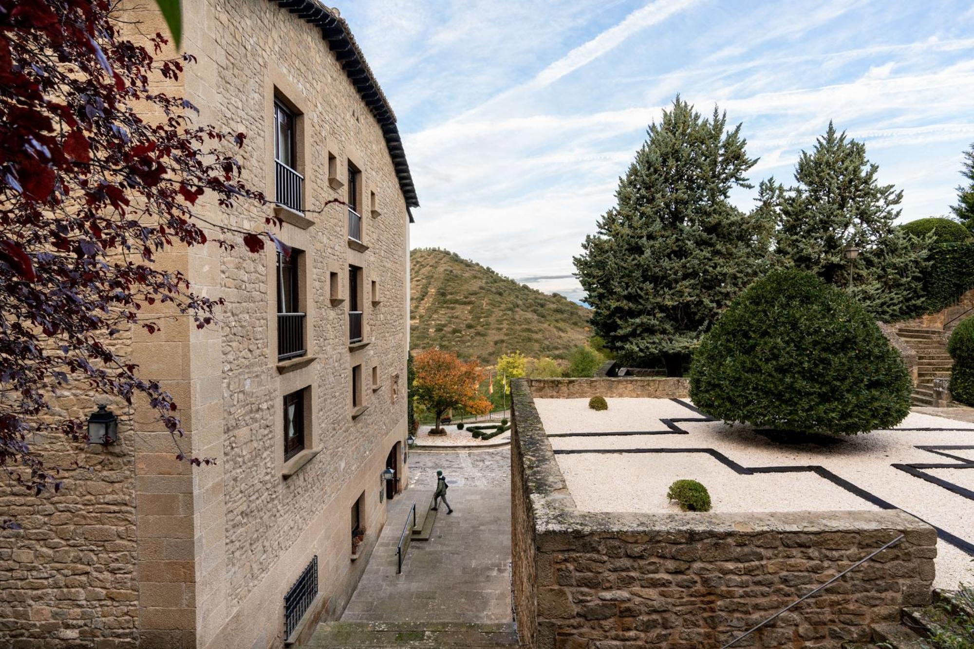 Parador De Sos Del Rey Catolico Luaran gambar