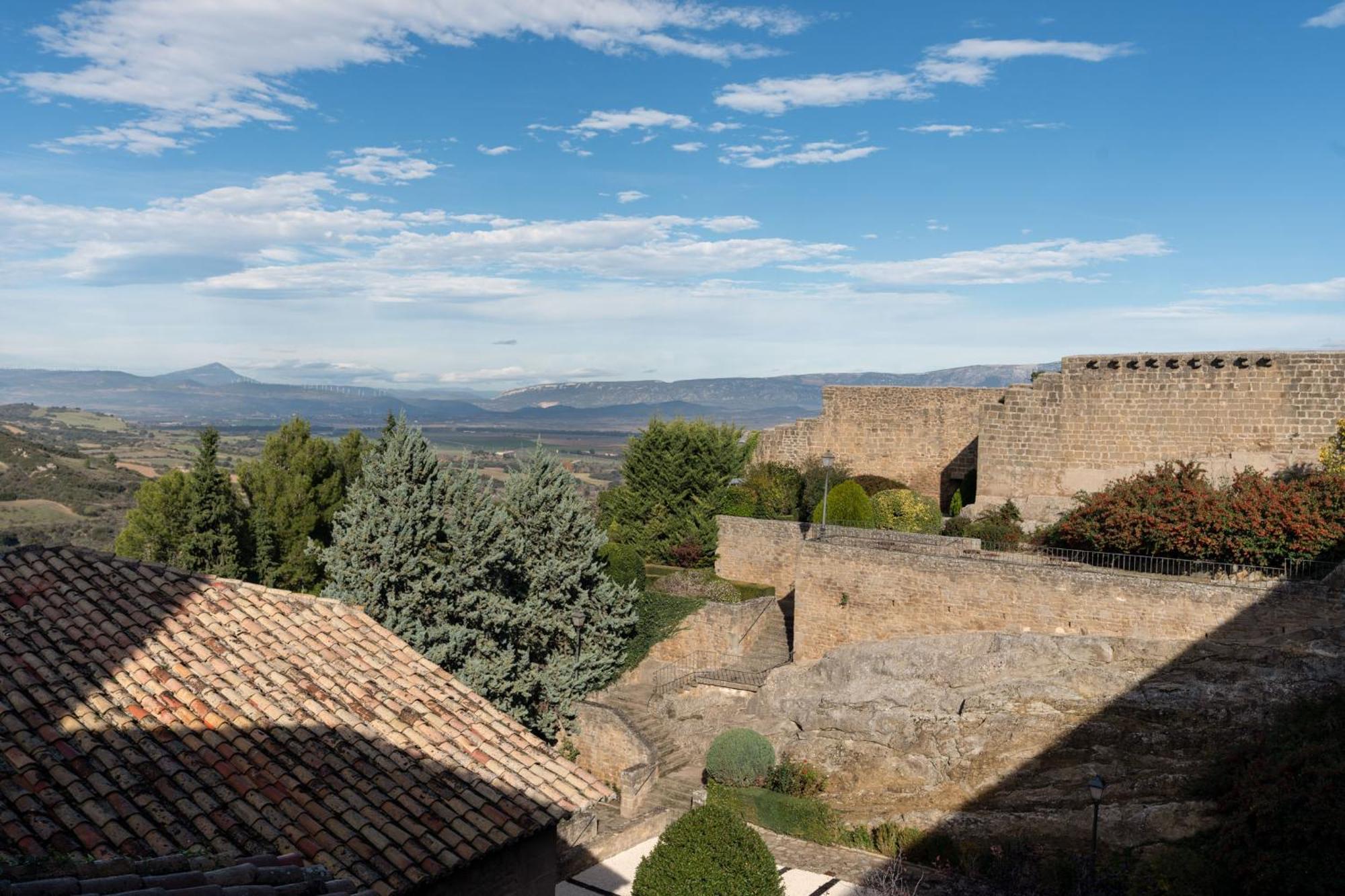 Parador De Sos Del Rey Catolico Luaran gambar