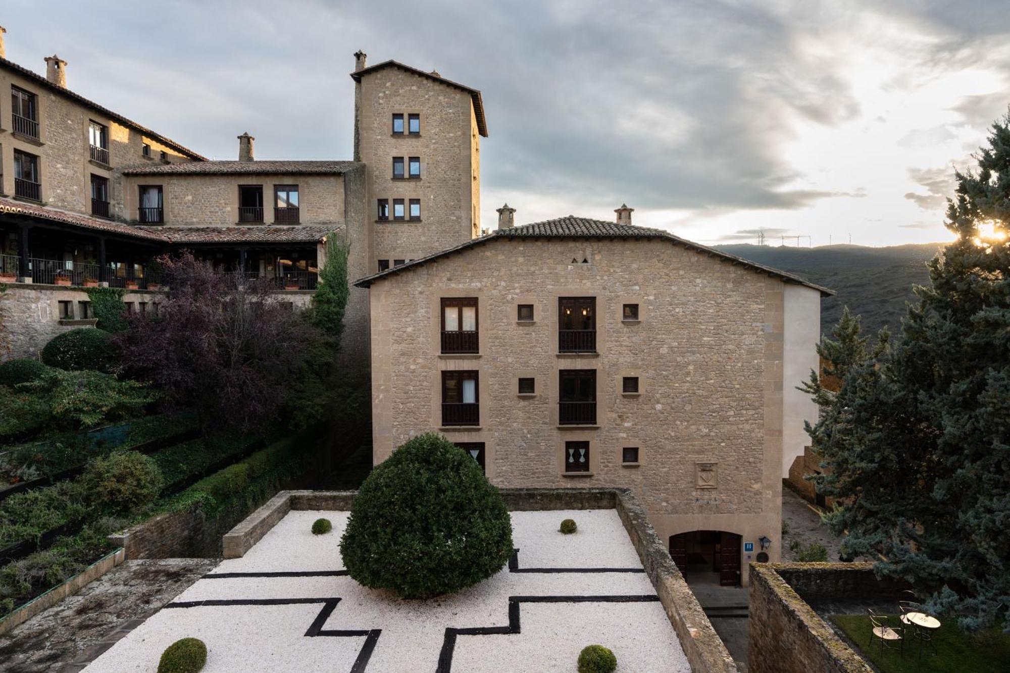 Parador De Sos Del Rey Catolico Luaran gambar